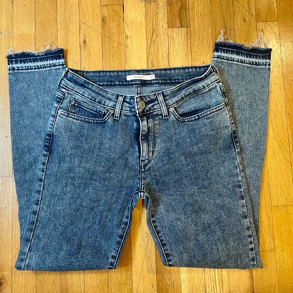 EUC Levi’s Denim Jeans - Picture 3 of 5
